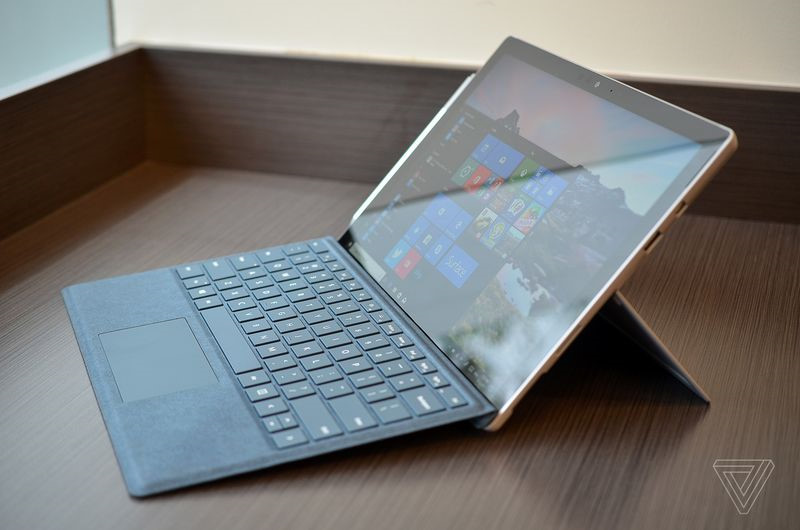 Microsoft tung Surface Pro mới gi&aacute; 799 USD - Ảnh 1.