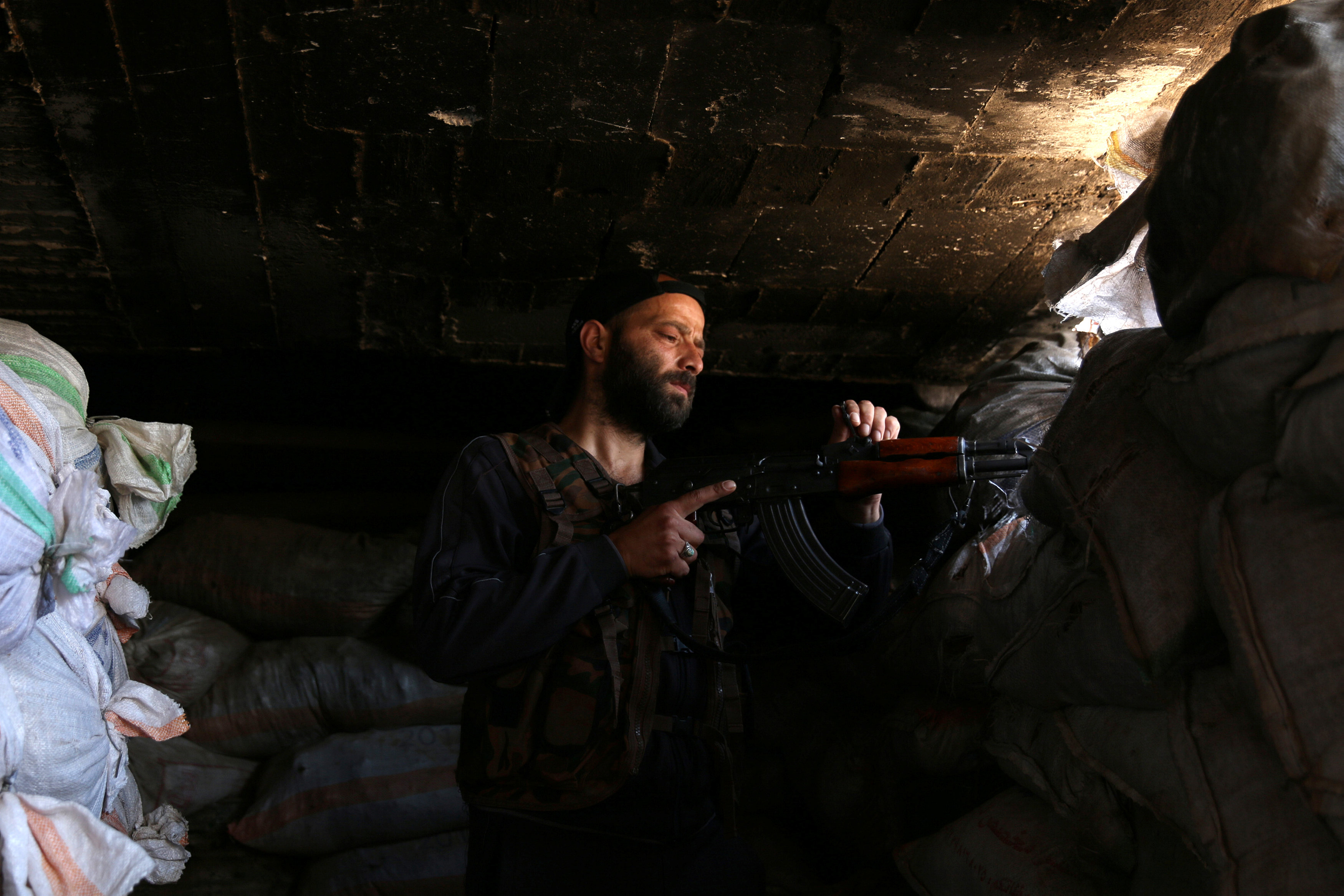 Syria ngừng bắn chờ đàm phán hòa bình