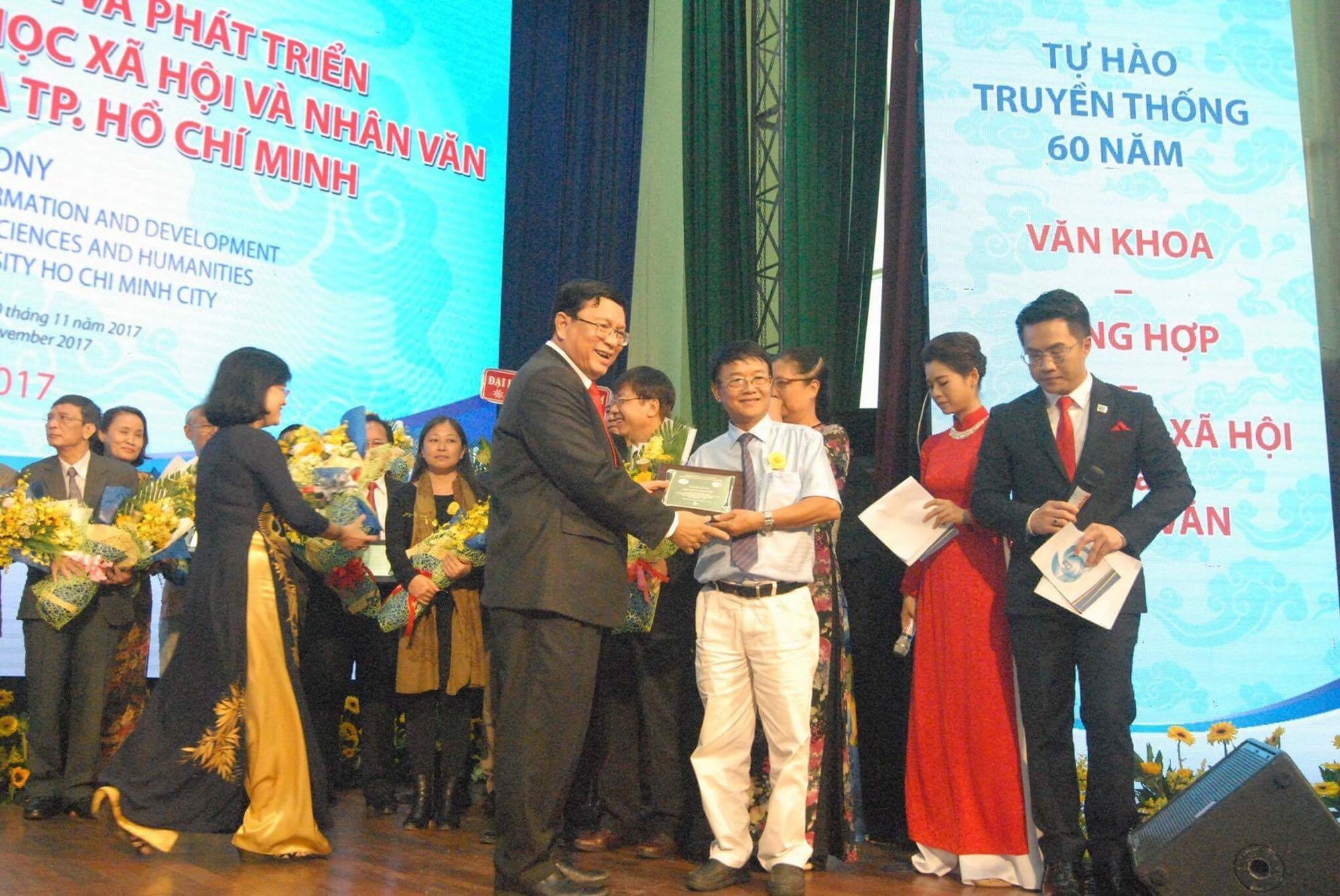 Văn khoa, một thời để nhớ