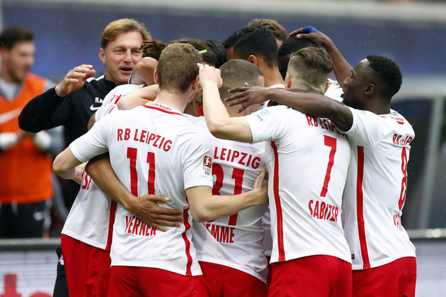 Ghi 3 b&agrave;n trong 10 ph&uacute;t, Bayern ngược d&ograve;ng kh&oacute; tin - Ảnh 3.