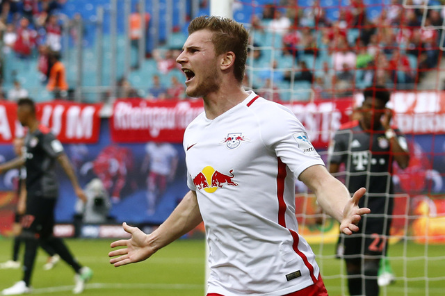 Ghi 3 b&agrave;n trong 10 ph&uacute;t, Bayern ngược d&ograve;ng kh&oacute; tin - Ảnh 2.
