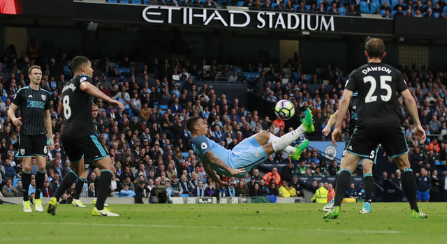 Arsenal và Man City cùng thắng, tốp 4 gay cấn đến vòng cuối - Ảnh 2.