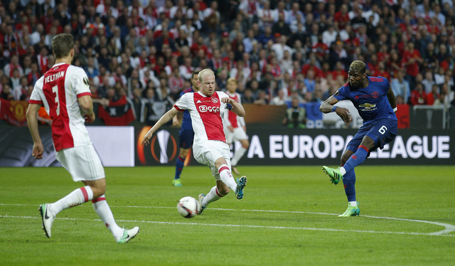 Người Ajax không phục chiến thắng của M.U - Ảnh 2.