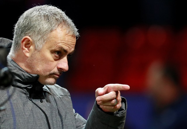 Mourinho cảnh báo Luke Shaw