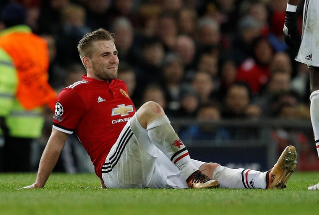 Mourinho cảnh b&aacute;o Luke Shaw - Ảnh 2.