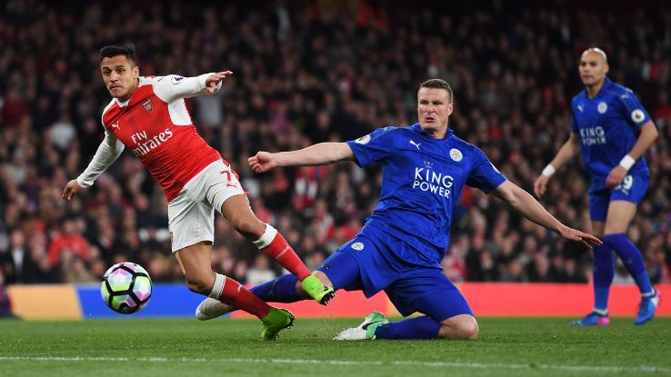 Wenger bênh vực màn ăn vạ thô thiển của Sanchez