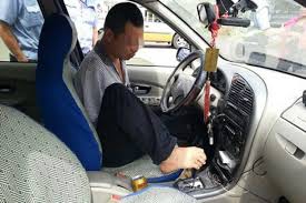 Đào tạo lái xe cho người khuyết tật bị tắc