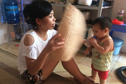 Phải làm thêm, công nhân đang đánh đổi hạnh phúc gia đình - Ảnh 2.