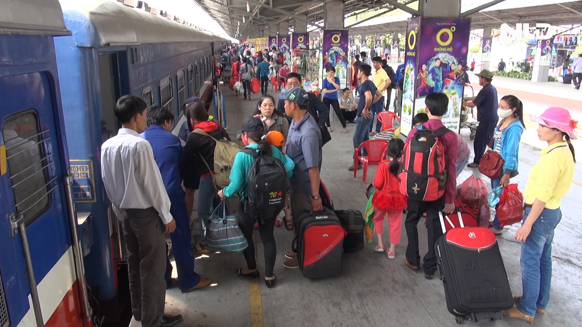 Gộp suất ăn vào giá vé tàu lửa, hành khách được lợi gì?