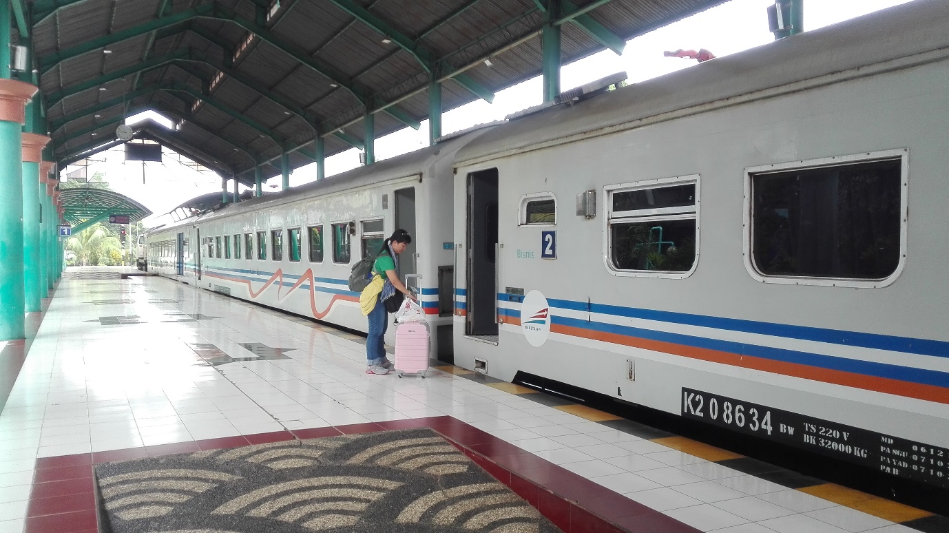 Tàu lửa ở Surabaya