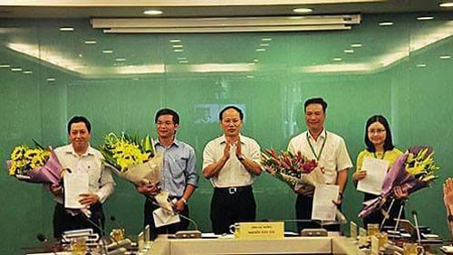 Cả cục làm quan