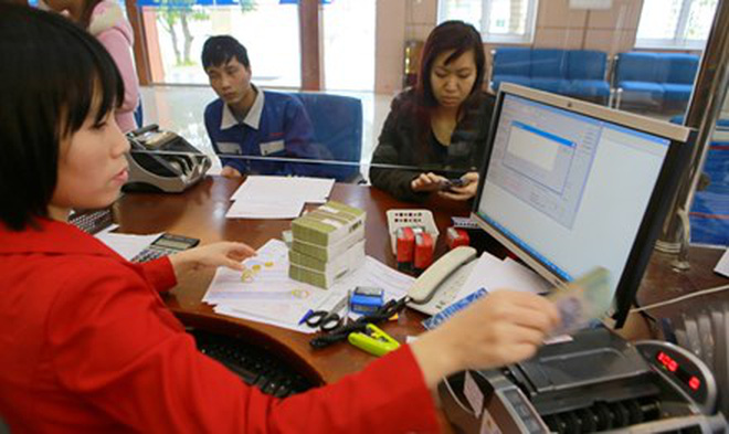 Ngân hàng thưởng Tết: Người vui, kẻ buồn