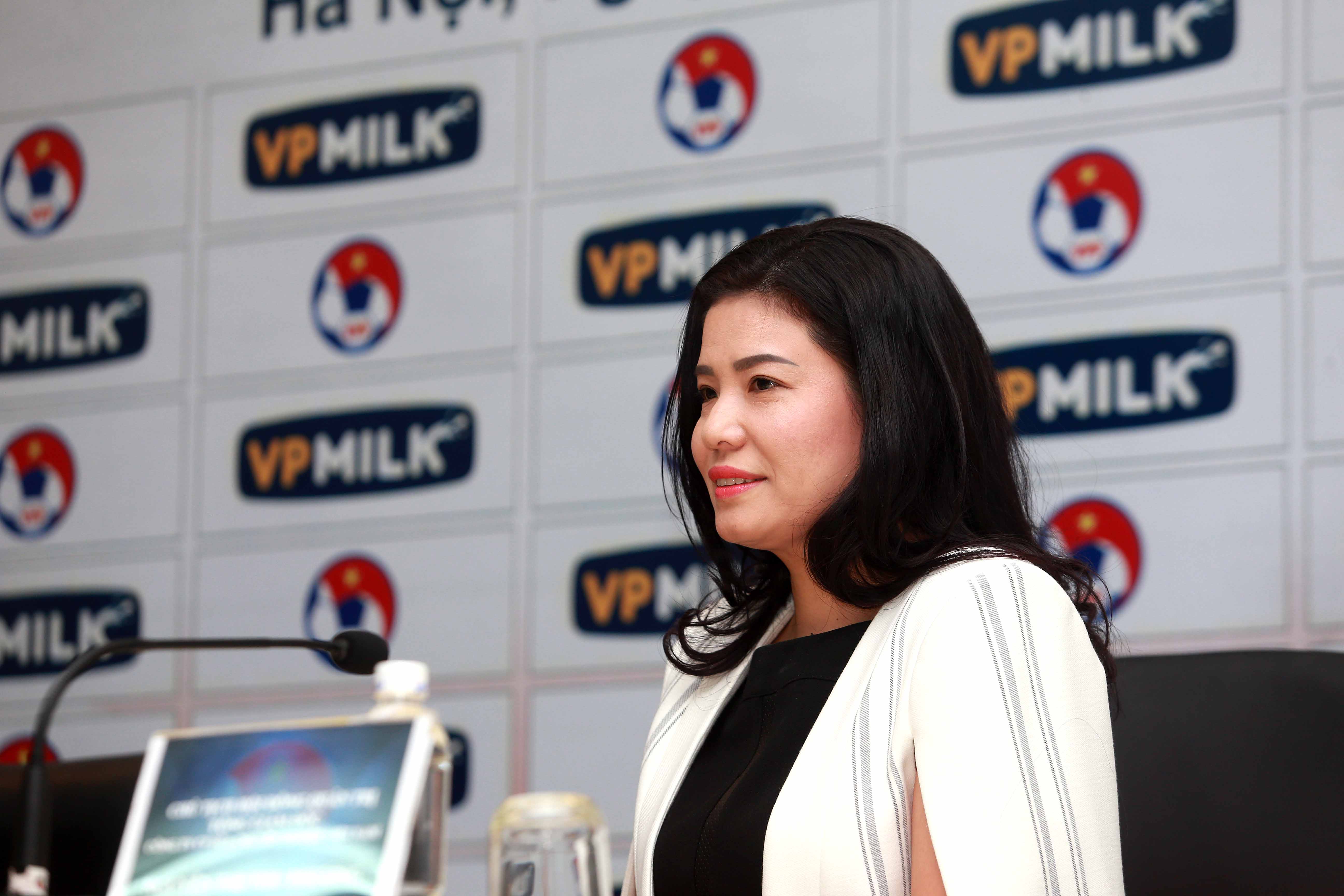 Thầy tr&ograve; Hữu Thắng nhận qu&agrave; từ VPMilk - Ảnh 5.