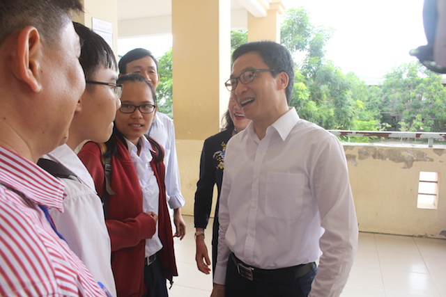 Phó Thủ tướng Vũ Đức Đam kiểm tra công tác thi THPT tại Cần Thơ