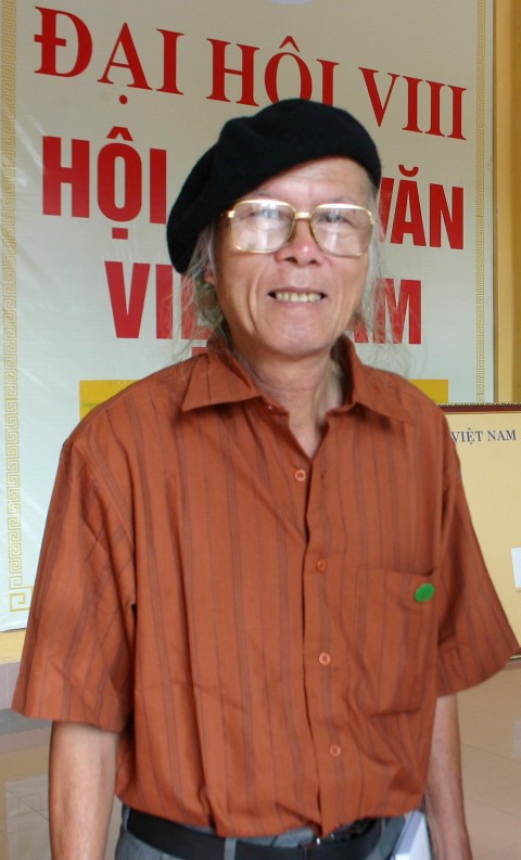 Nhà thơ Thời hoa đỏ qua đời - Ảnh 1.