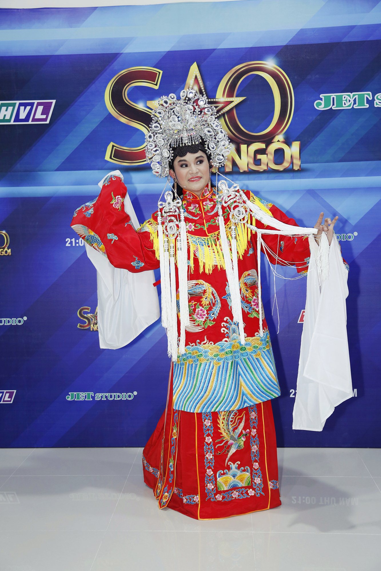 Bạch Tuyết, Th&aacute;i Ch&acirc;u, Kim Tử Long, Minh Nh&iacute; ngồi ghế n&oacute;ng Sao nối ng&ocirc;i - Ảnh 3.