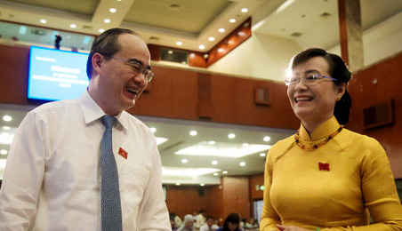Nhiều vật cản và chưa nghiêm với người đứng đầu