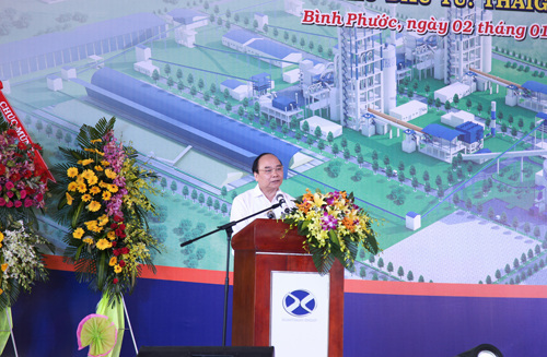 Thủ tướng Nguyễn Xuân Phúc phát biểu tại lễ khởi công xây dựng Nhà máy xi măng Minh Tâm
