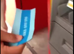 Bi hài rút tiền ATM