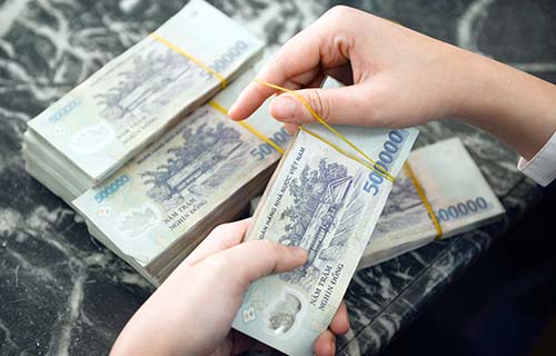 Sức ép lãi suất lớn dần vào cuối năm