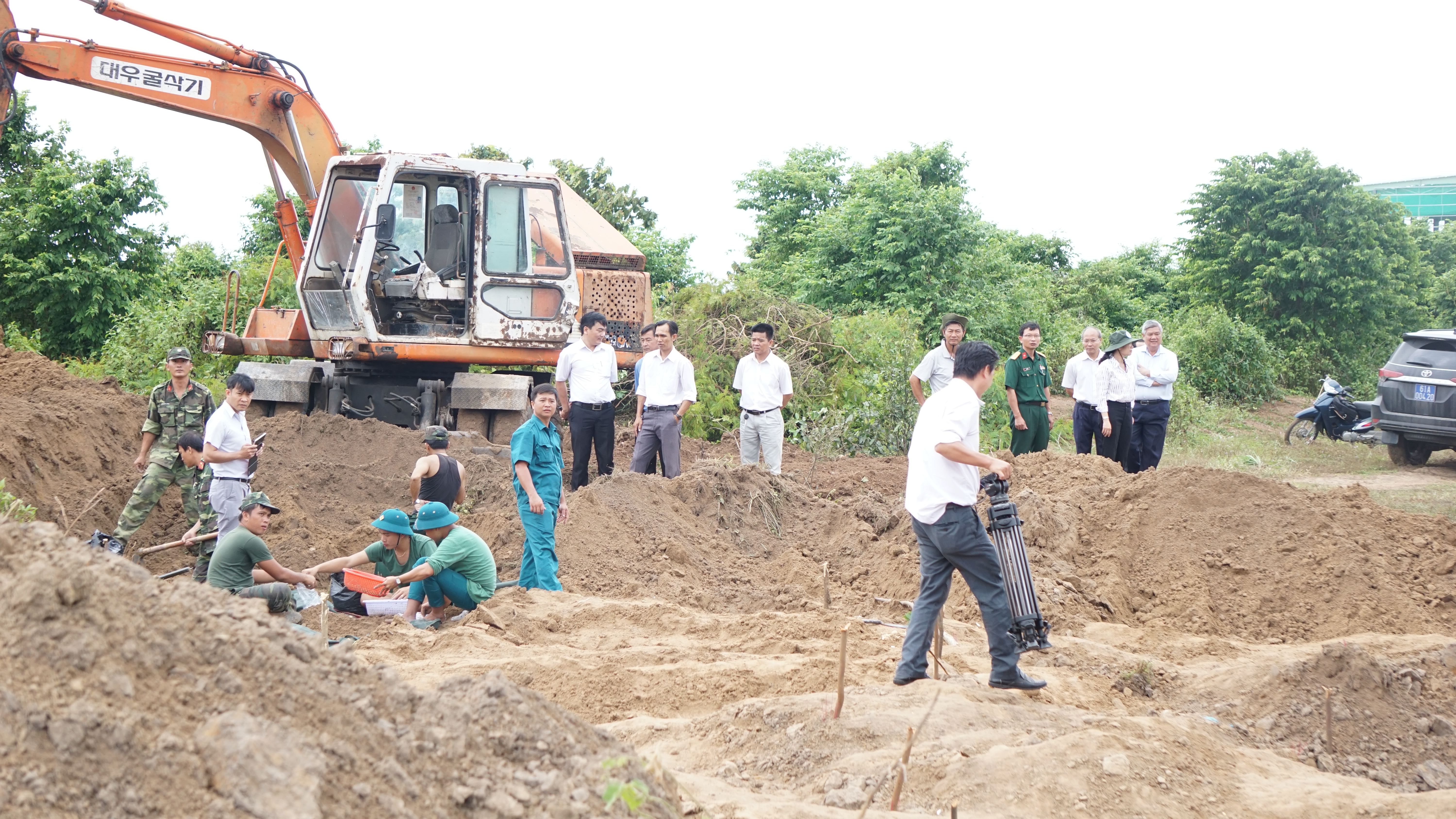 Đến lượt B&igrave;nh Dương t&igrave;m thấy h&agrave;ng chục h&agrave;i cốt liệt sĩ - Ảnh 1.