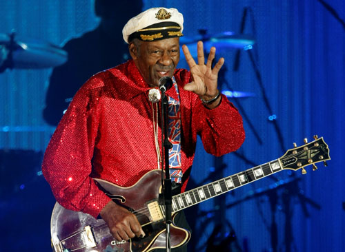 Huyền thoại rock and roll Chuck Berry qua đời