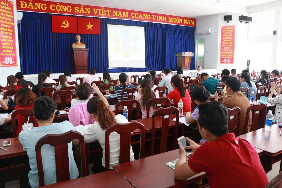 Bồi dưỡng nhận thức về Đảng cho CNVC-LĐ