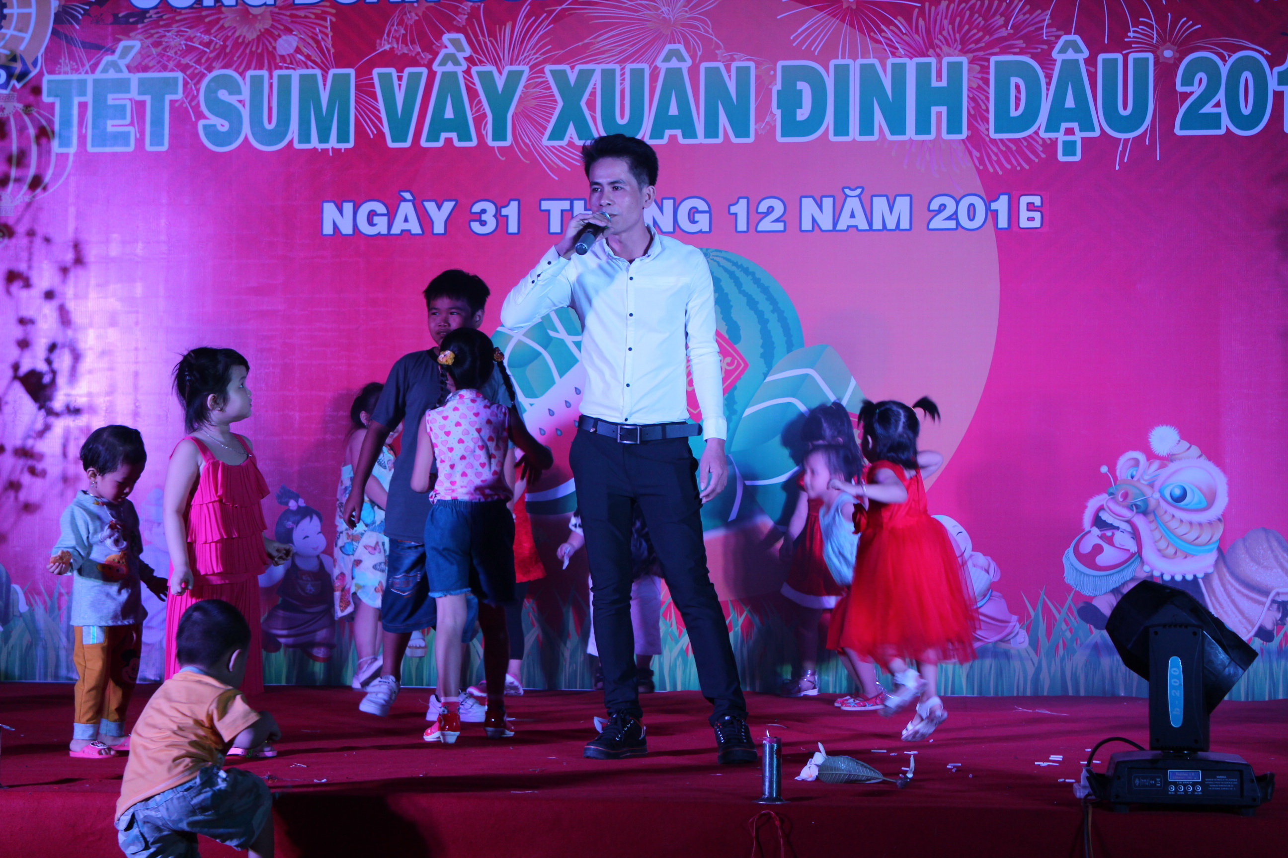 Nhiều hoạt động chăm lo Tết cho công nhân