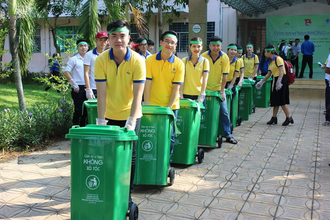 Đoàn viên, người lao động tham gia bảo vệ môi trường - Ảnh 1.