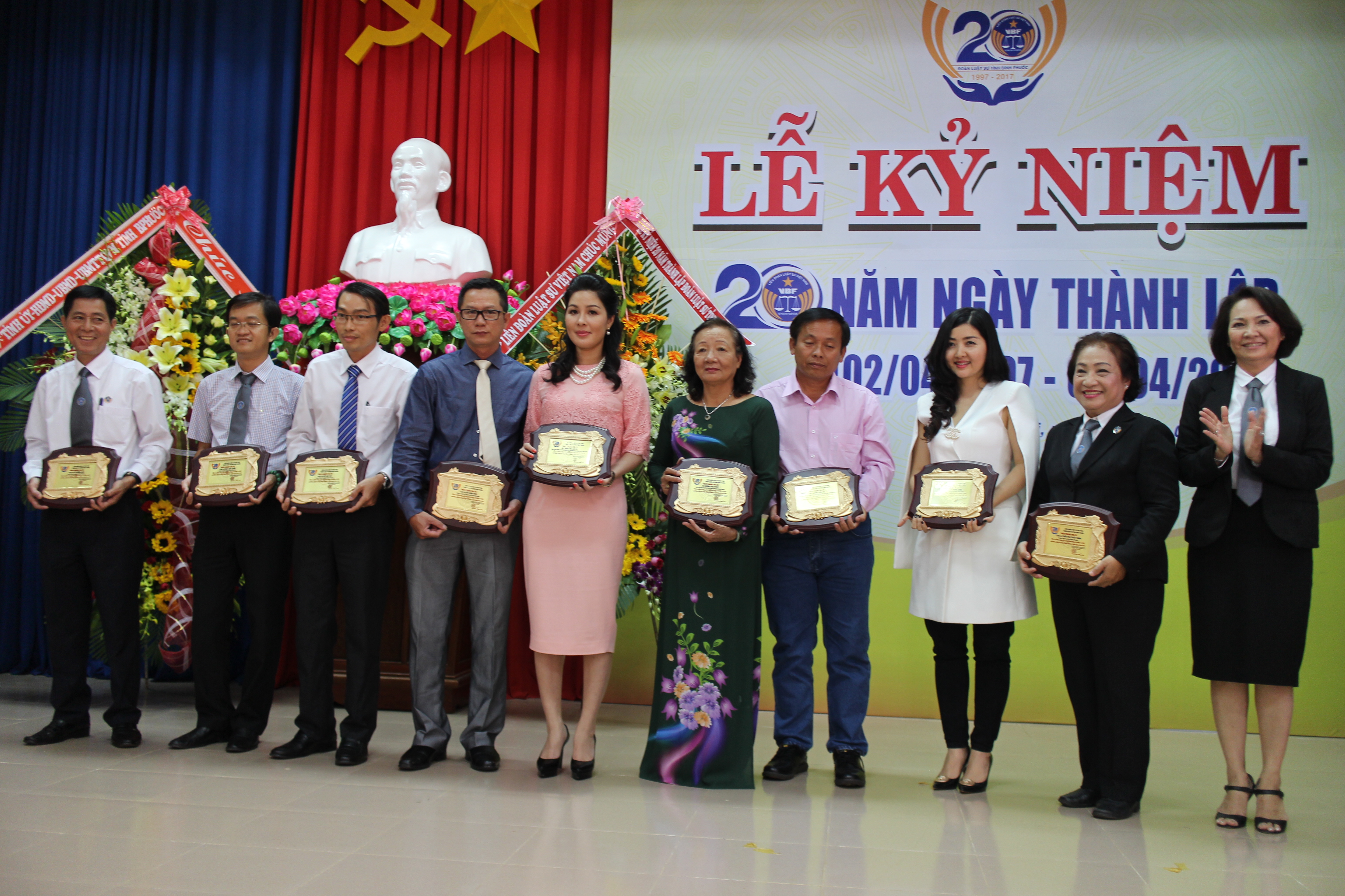 Gần 4 tỉ đồng hỗ trợ đồng bào khó khăn