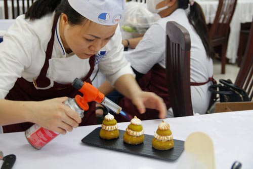 Tôn vinh thợ làm bánh giỏi