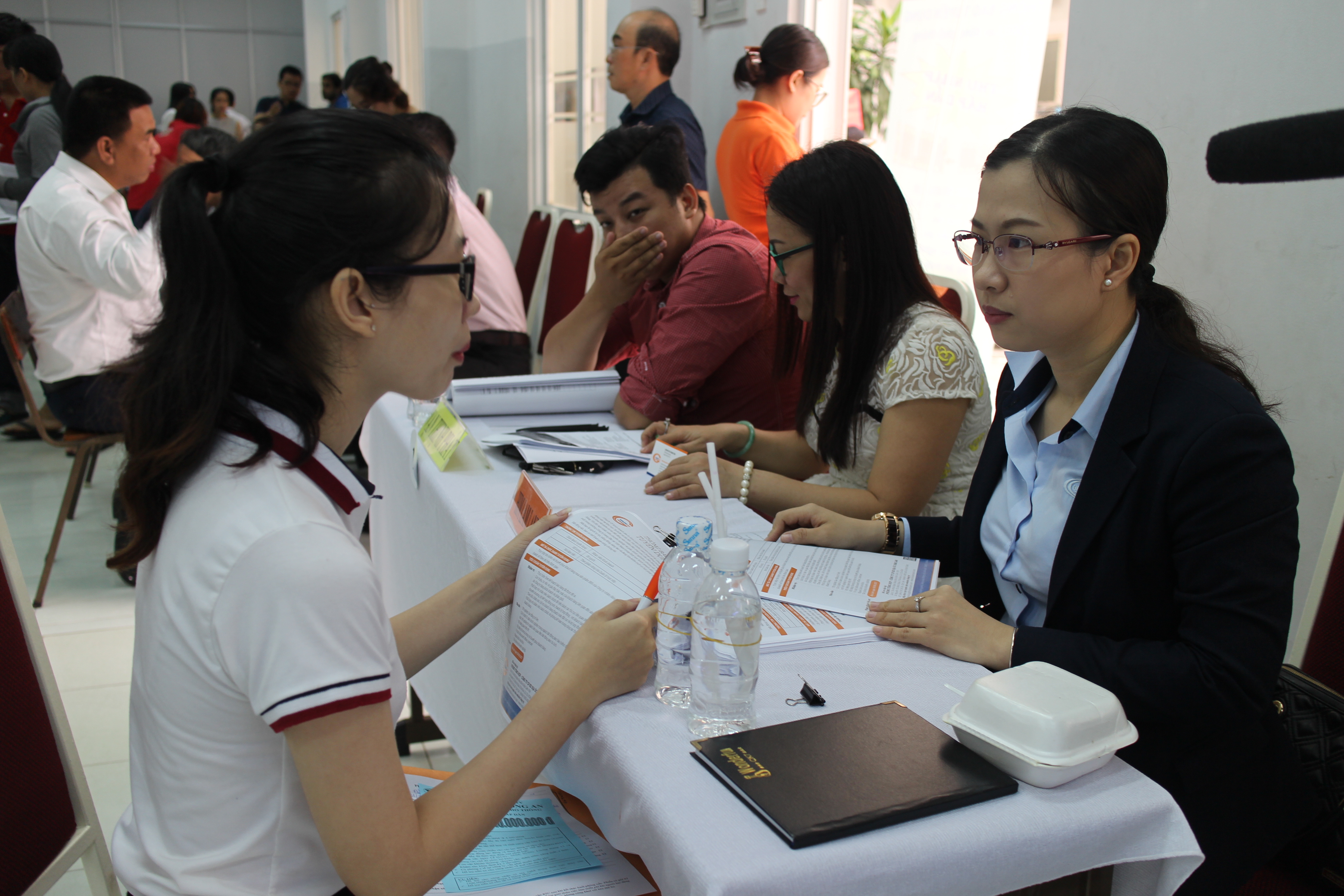 500 chỗ làm chờ người lao động