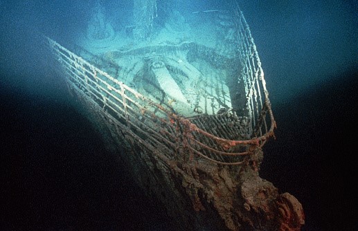Ngắm xác tàu Titanic dưới đáy biển với 100.000 USD