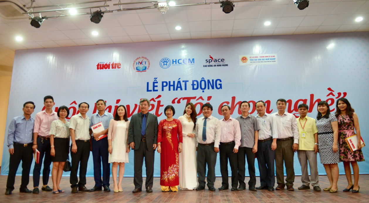 Khởi động cuộc thi viết "Tôi chọn nghề"
