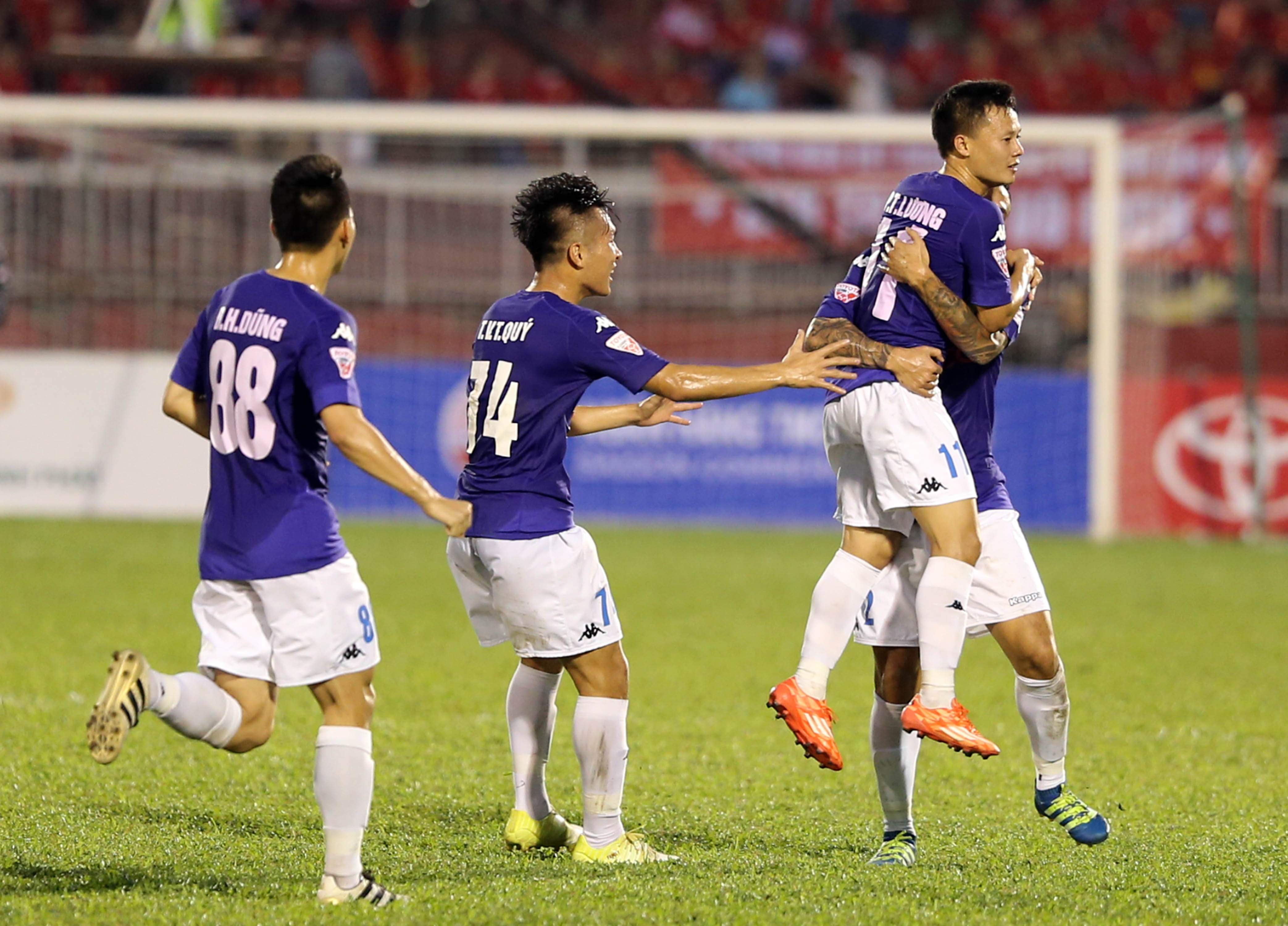 Thành Lương chấn thương, Hà Nội FC gặp khó ở Hồng Kông