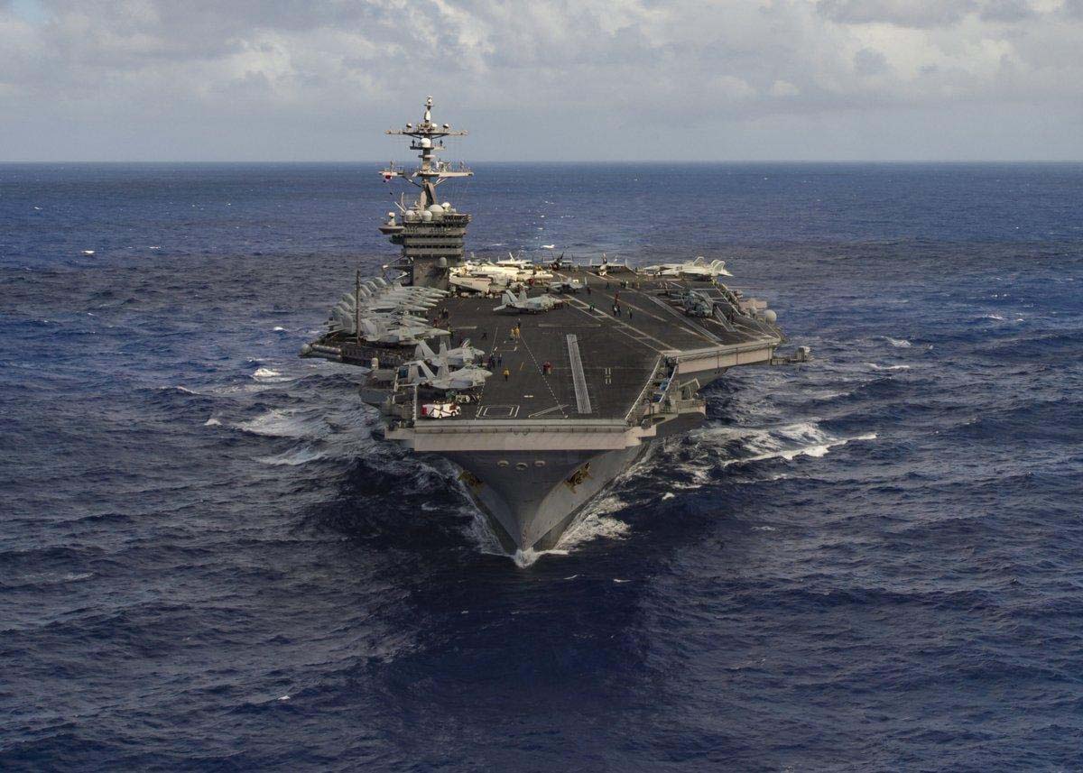Tàu sân bay USS Carl Vinson Ảnh: Reuter