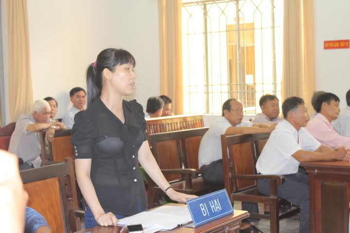 Vụ 5 bảo vệ rừng đánh người tố cáo cát tặc: Do nóng nảy - Ảnh 2.
