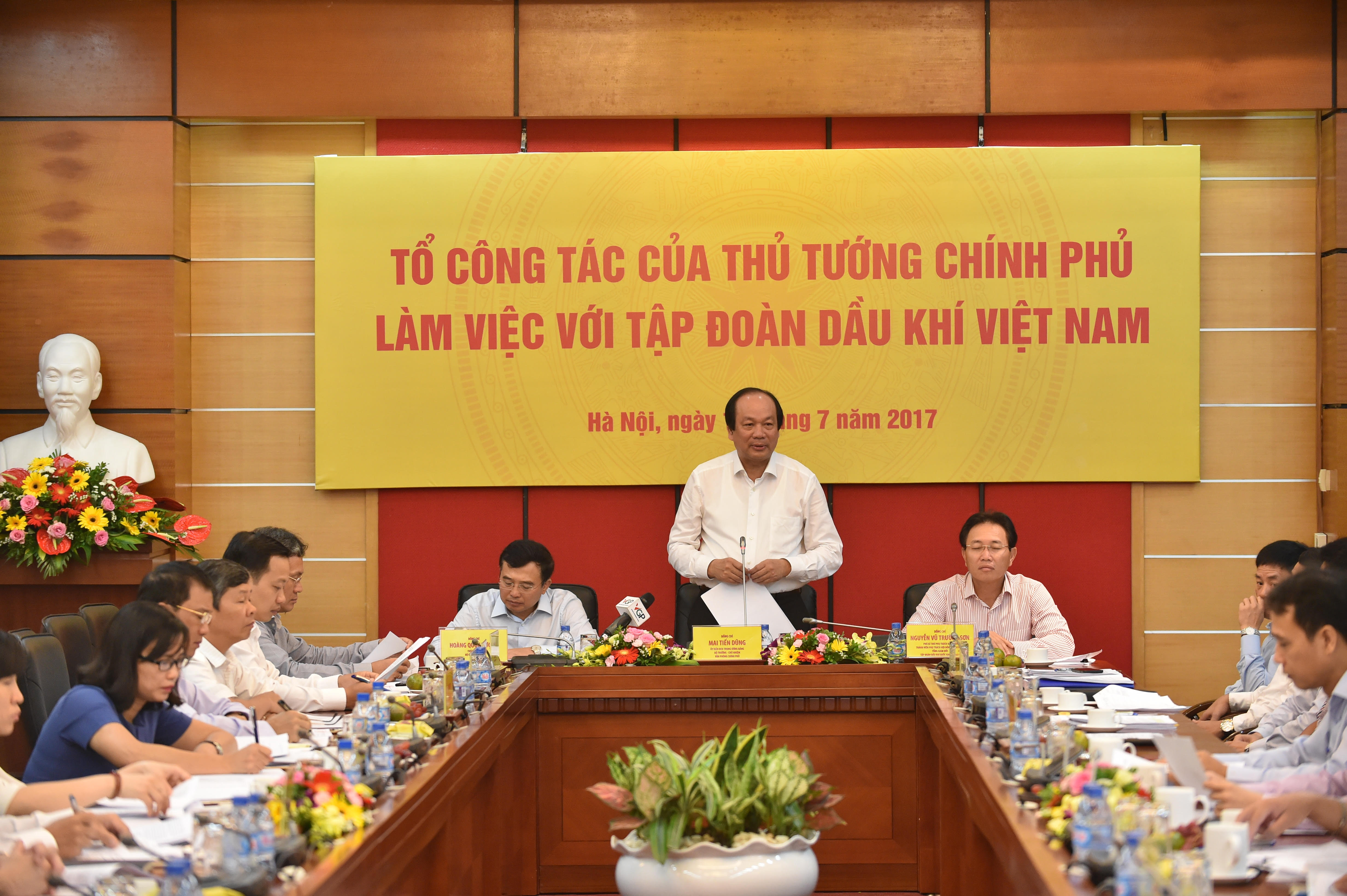 Bộ trưởng Mai Tiến Dũng: Tập đo&agrave;n Dầu kh&iacute; cần vượt qua khủng hoảng, t&acirc;m tư - Ảnh 1.