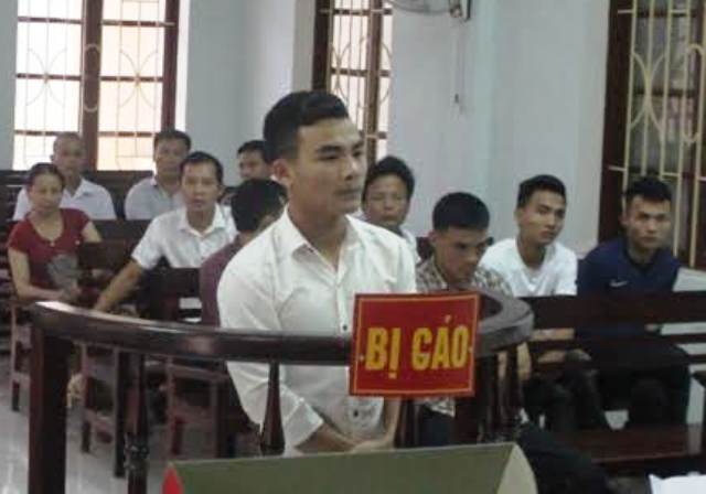 Nhà xe hỗn chiến giành khách, 1 người bị chém trọng thương