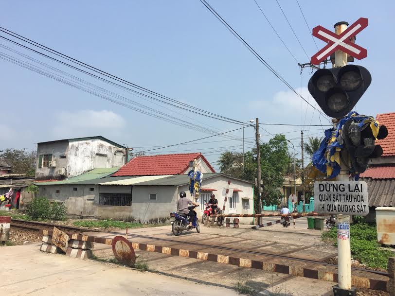 Hệ thống cảnh báo tàu hỏa: Nơi thiếu, nơi “trùm mền”