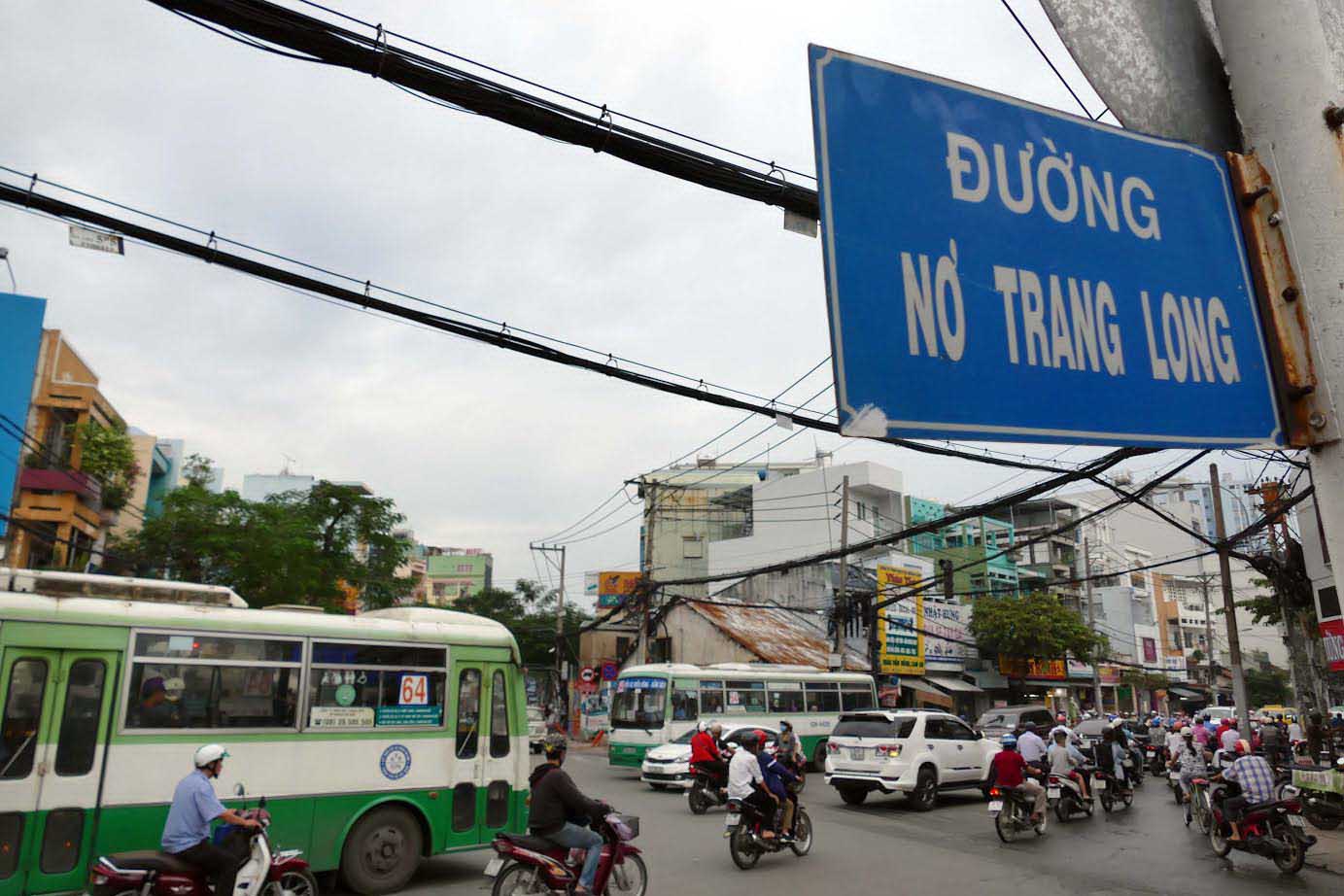 Ngổn ngang tên đường