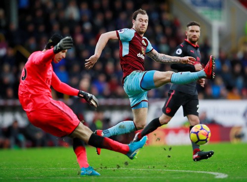 Man City thoát hiểm ở vòng đấu kỳ lạ giải Ngoại hạng - Ảnh 6.
