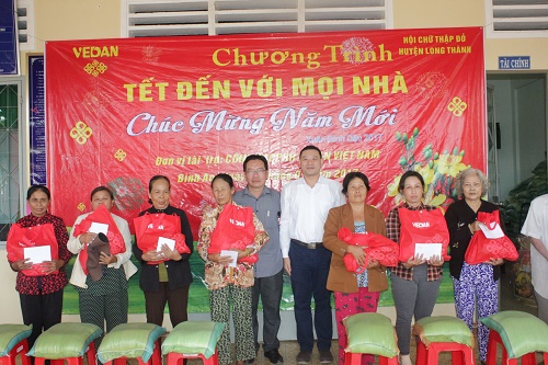 Vedan Việt Nam: Tết yêu thương - Ấm lòng người nghèo