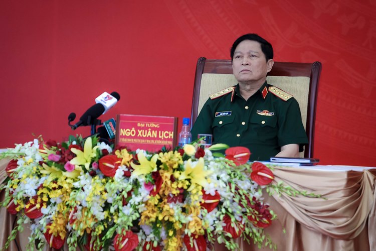 Gặp Bộ trưởng Bộ Quốc ph&ograve;ng: T&acirc;n cảng xin giữ 3 c&ocirc;ng ty  - Ảnh 2.