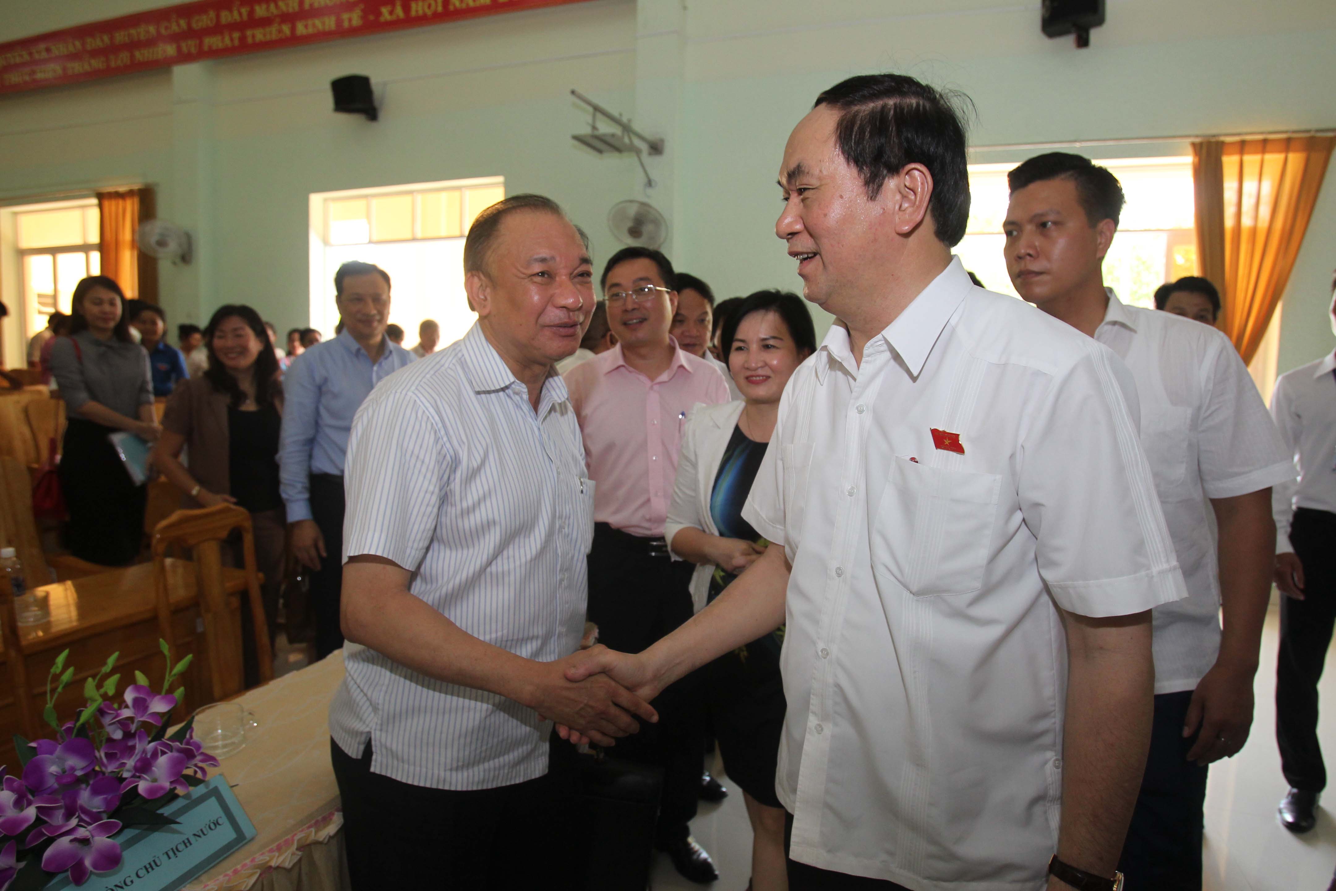 Chủ tịch nước Trần Đại Quang thăm hỏi cử tri Cần Giờ