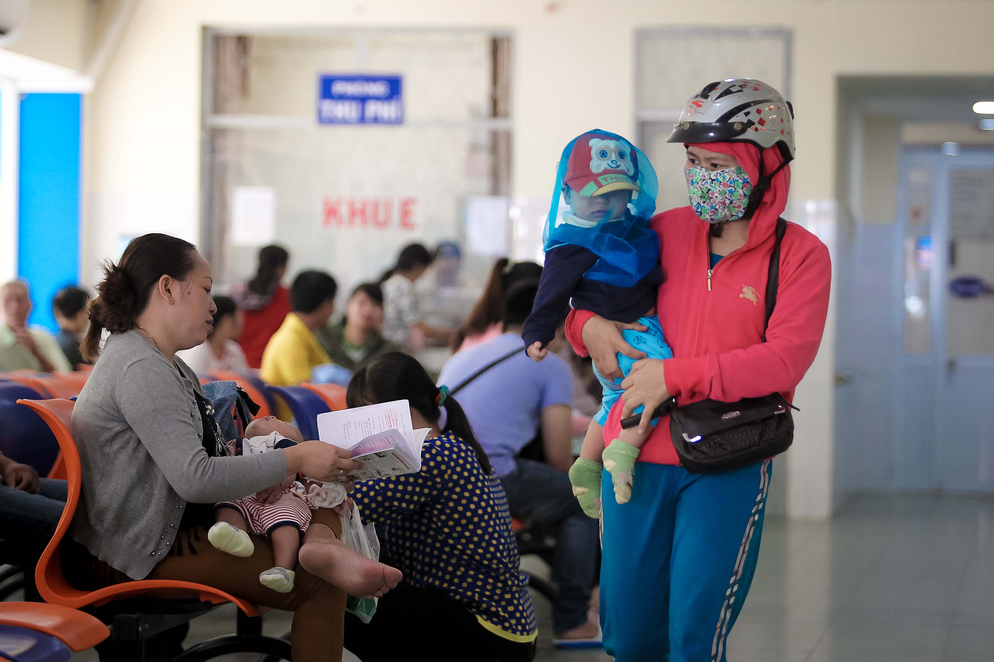 Hễ trời mưa là sụt sịt...
