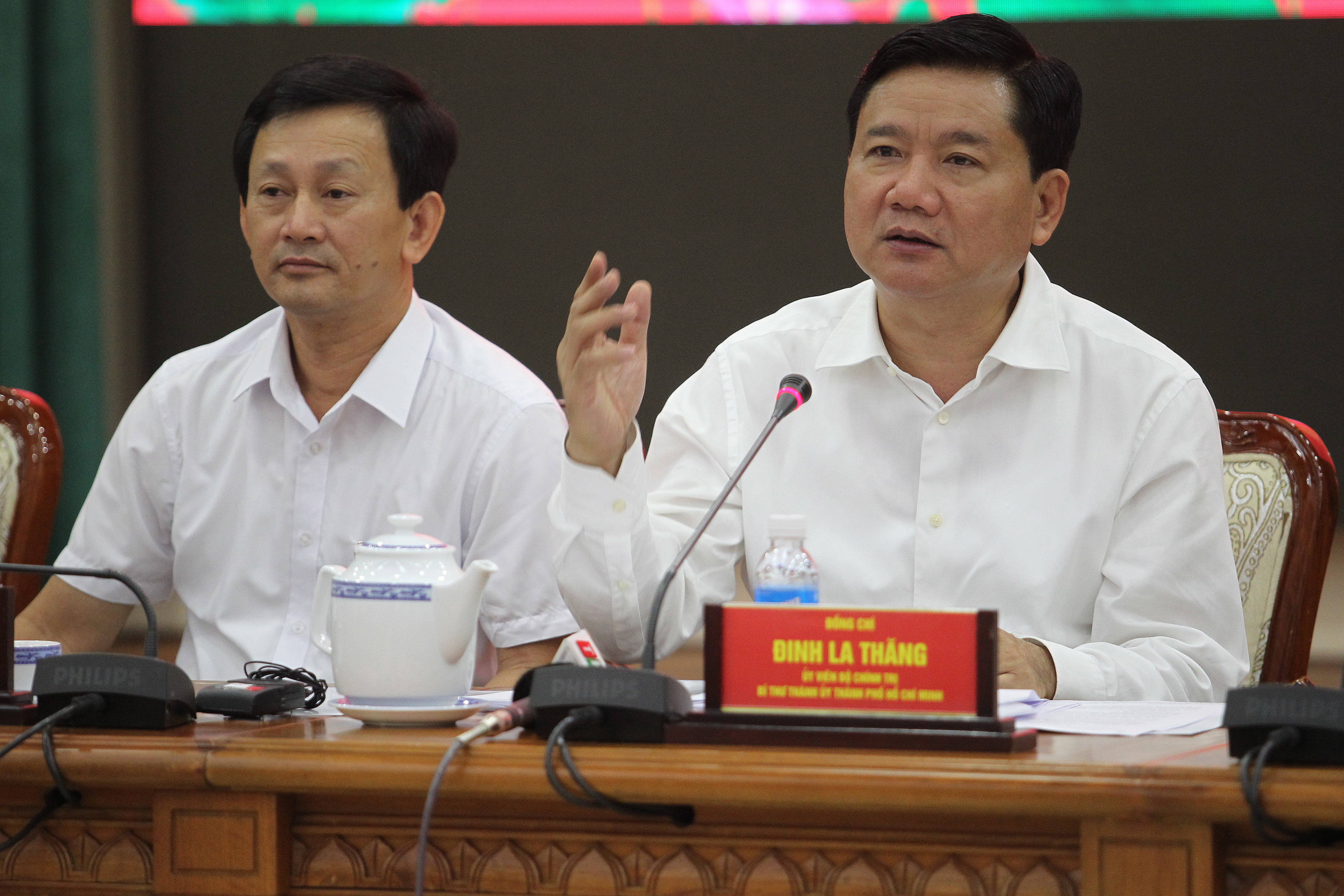 
B&iacute; thư Th&agrave;nh ủy TP HCM Đinh La Thăng ph&aacute;t biểu tại hội nghị
