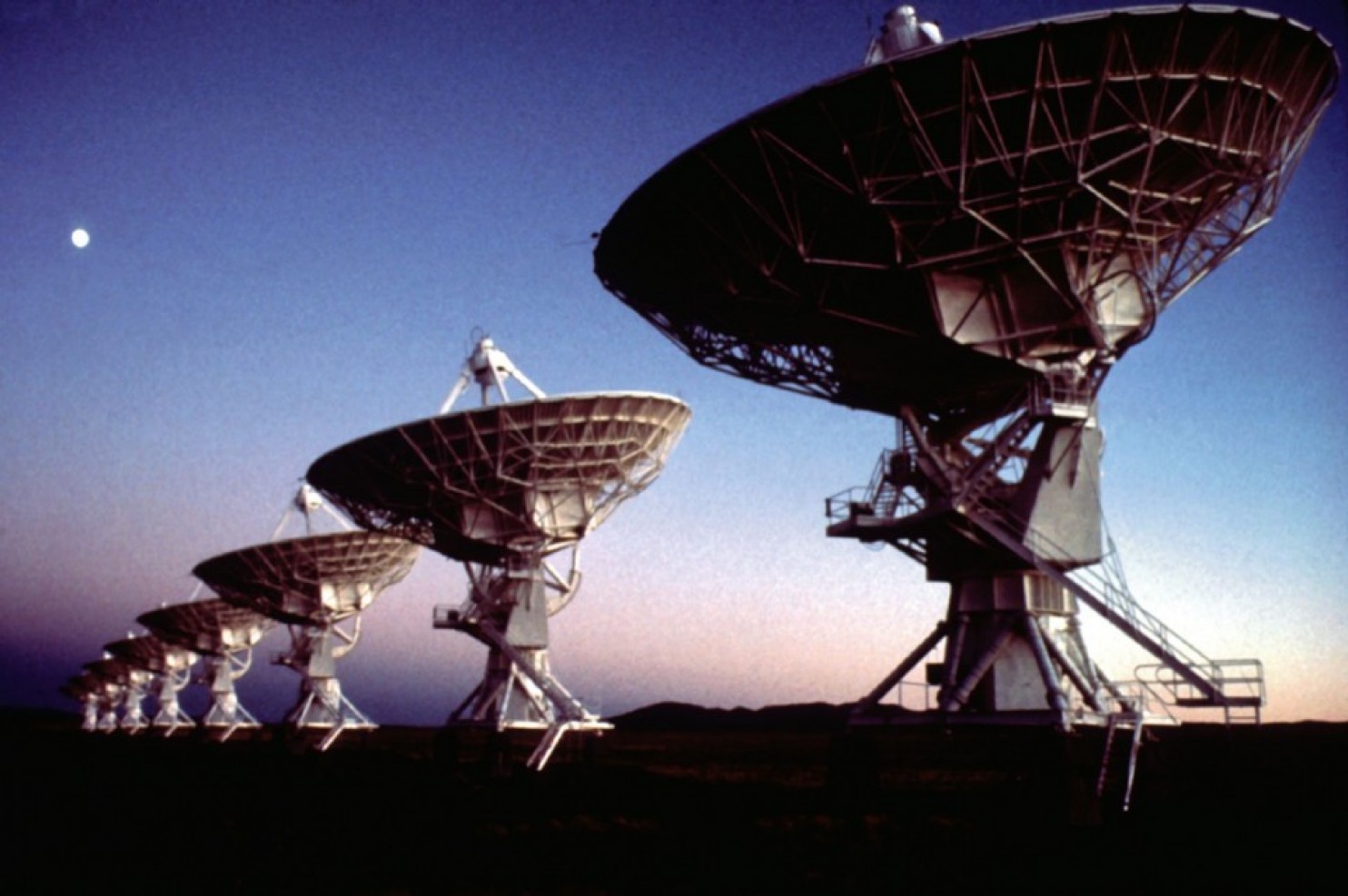 
K&iacute;nh thi&ecirc;n văn Very Large Array. Ảnh: Reuters
