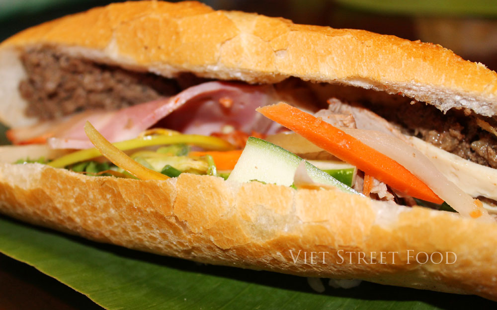 
TP HCM l&agrave; nơi c&oacute; một số m&oacute;n ăn đường phố ngon nhất thế giới. Ảnh: Viet Street Food
