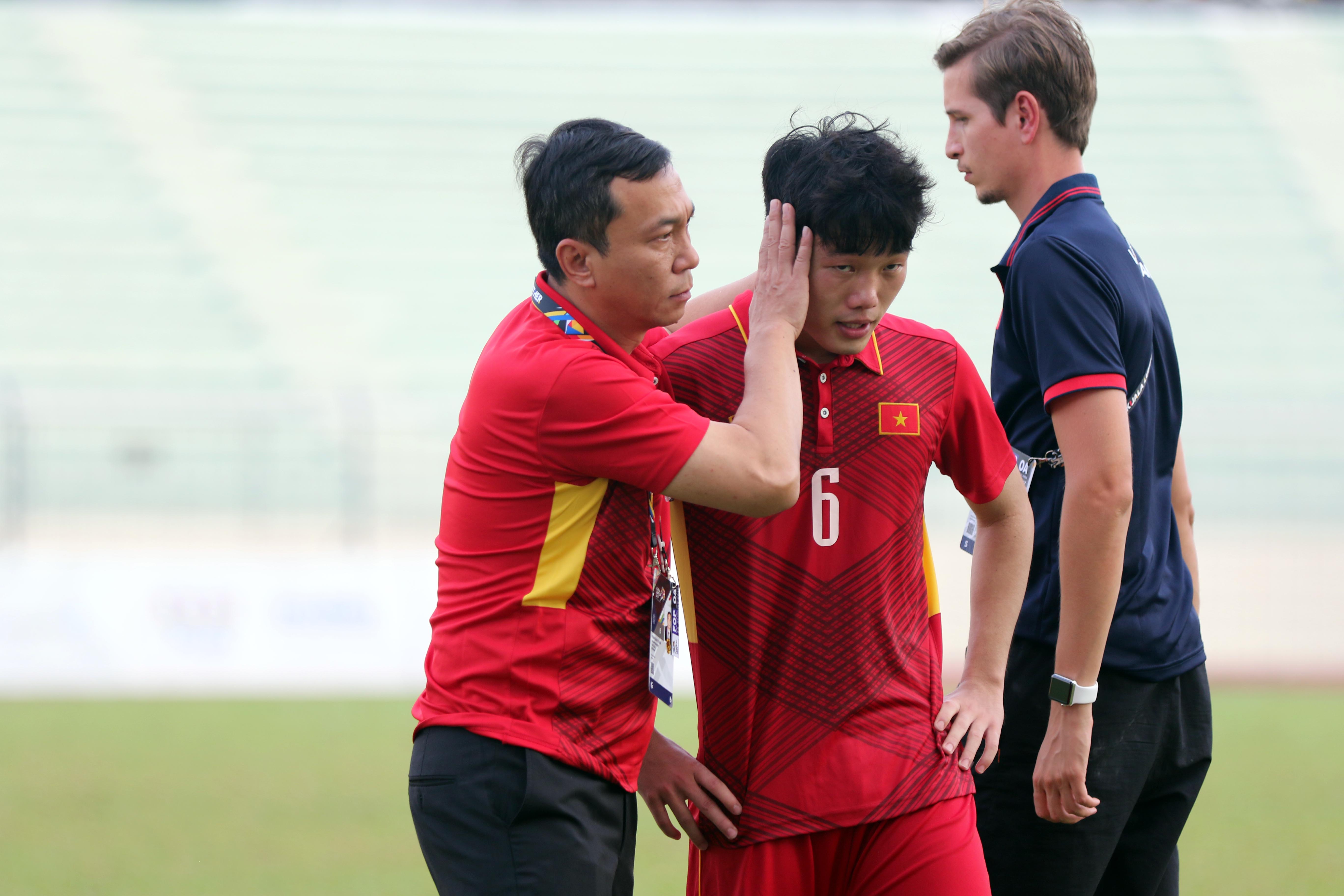 Ch&ugrave;m ảnh: Nước mắt Việt Nam tại Selayang sau trận thua của U22! - Ảnh 17.